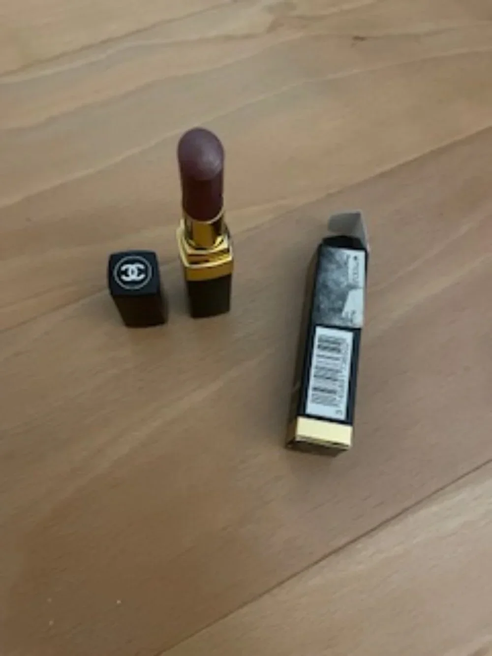 Rouge Coco Shine Hydrating Sheer Lipstick in Cavaliere nr 65